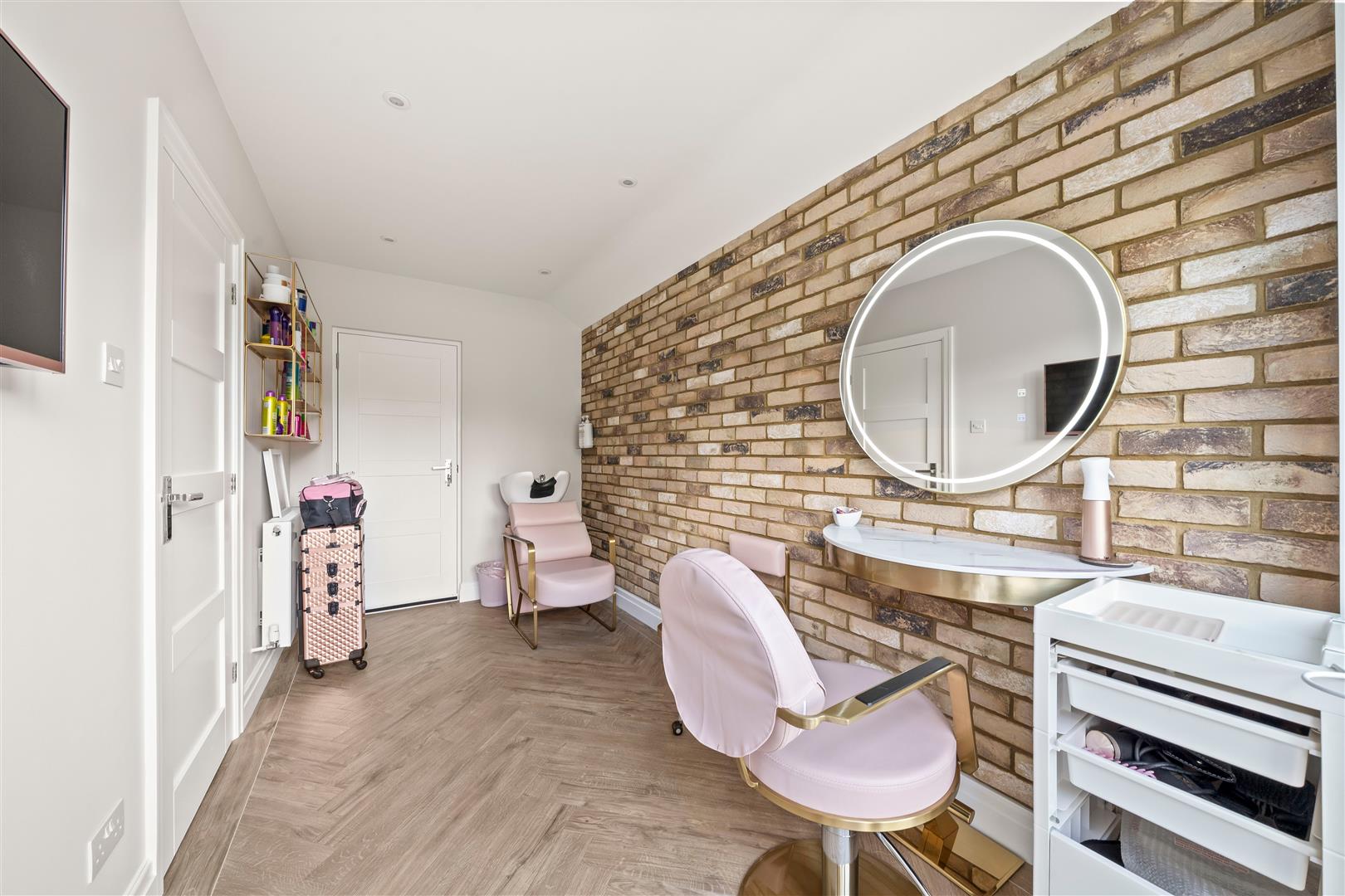 Godolphin Close, Cheam, Sutton